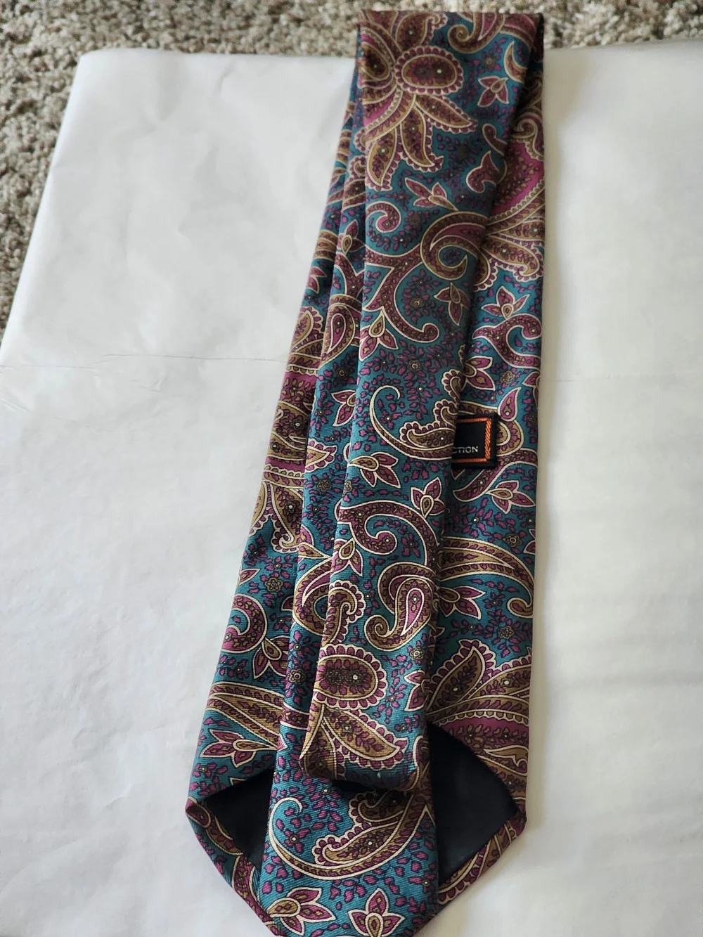 Marcus Neiman Marcus Collection Silk Paisley Tie Handmade USA Blue Purple 3.75